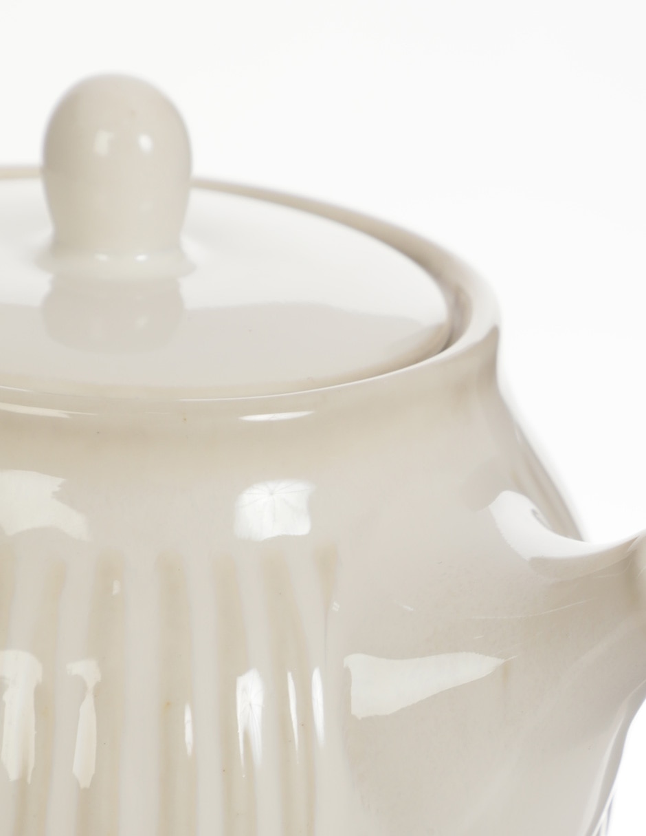 Tetera convencional de porcelana 6