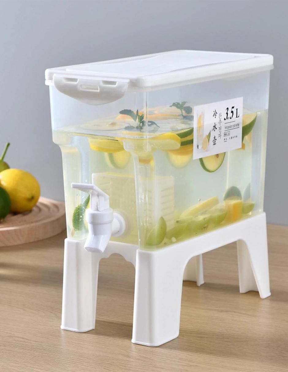 Dispensador de agua de plástico 2