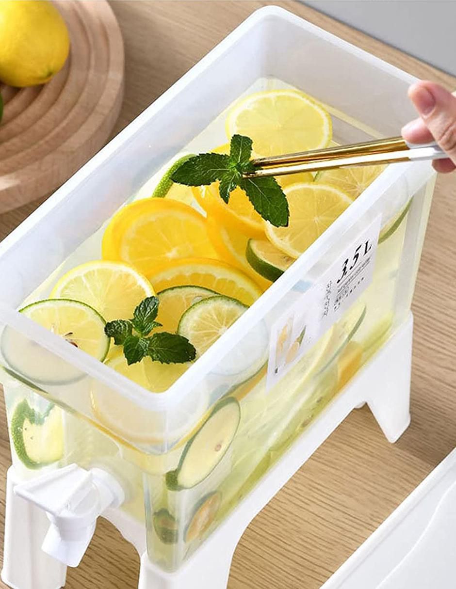Dispensador de agua de plástico 3