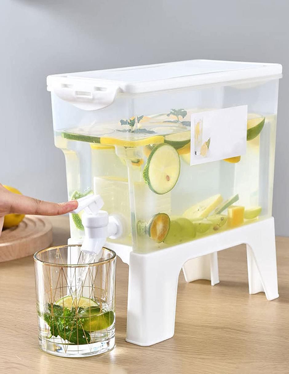 Dispensador de agua de plástico 5